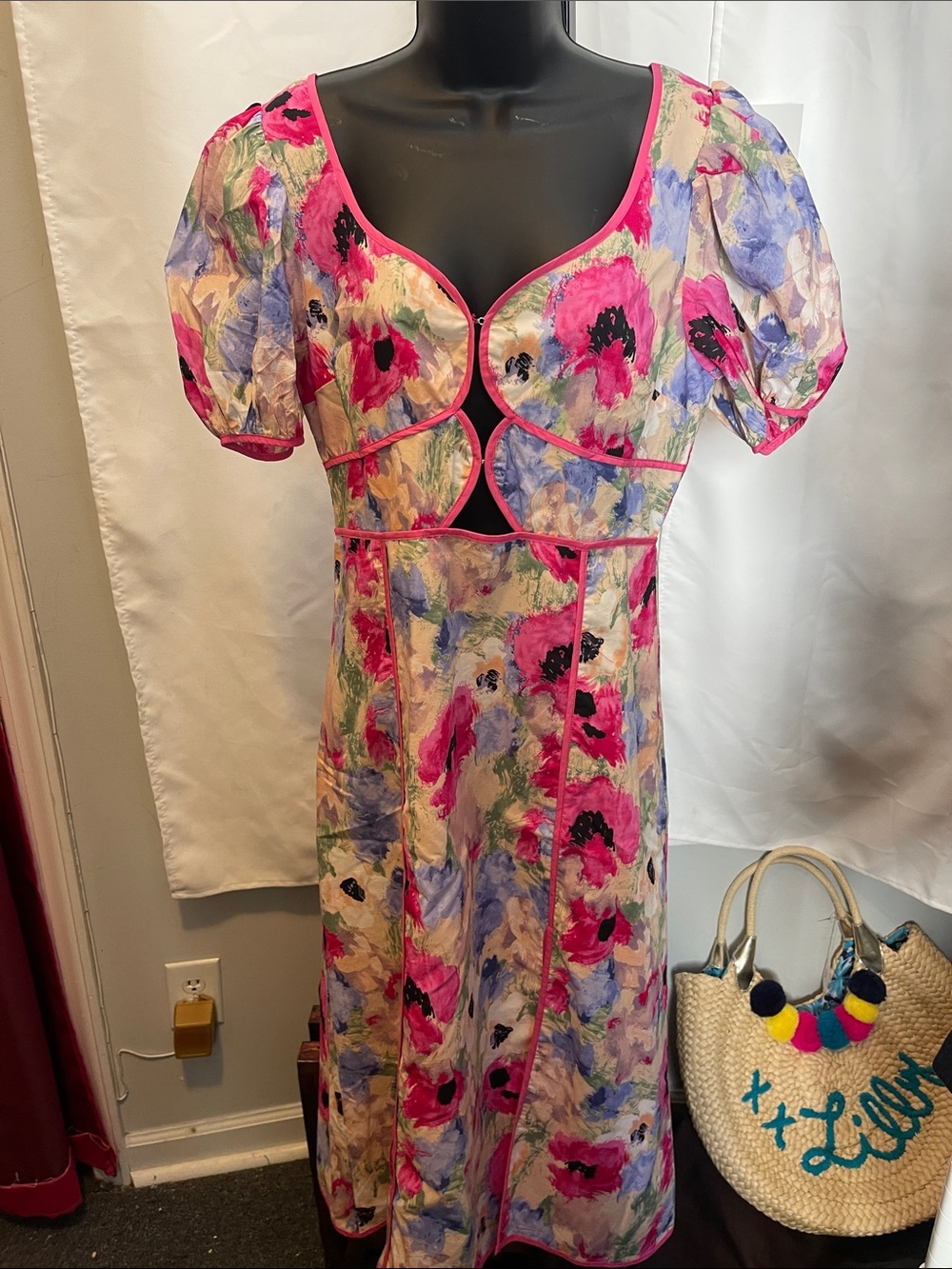 AUREUM Pink and Lavender Floral Puff-Sleeve Midi Dress